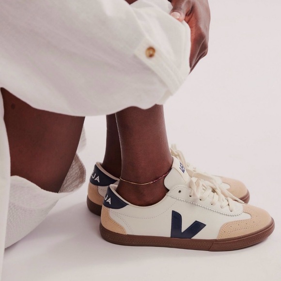 Veja Shoes - Veja Volley Sneakers